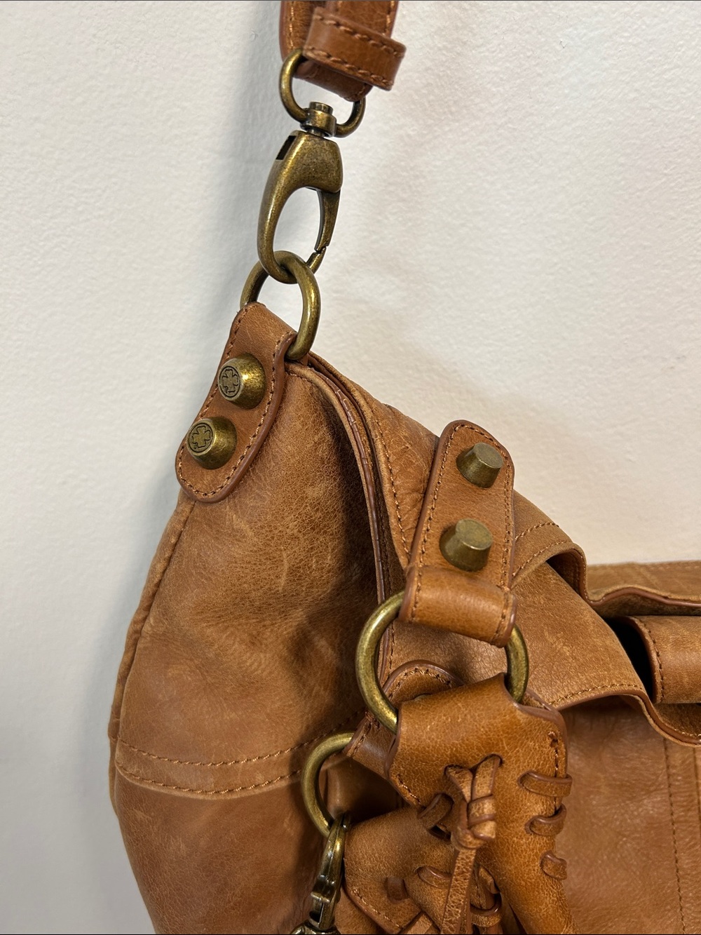 Lucky Brand Y2K Distressed 100% Soft Leather Hobo Fringe Top Handles Crossbody - Picture 6 of 16